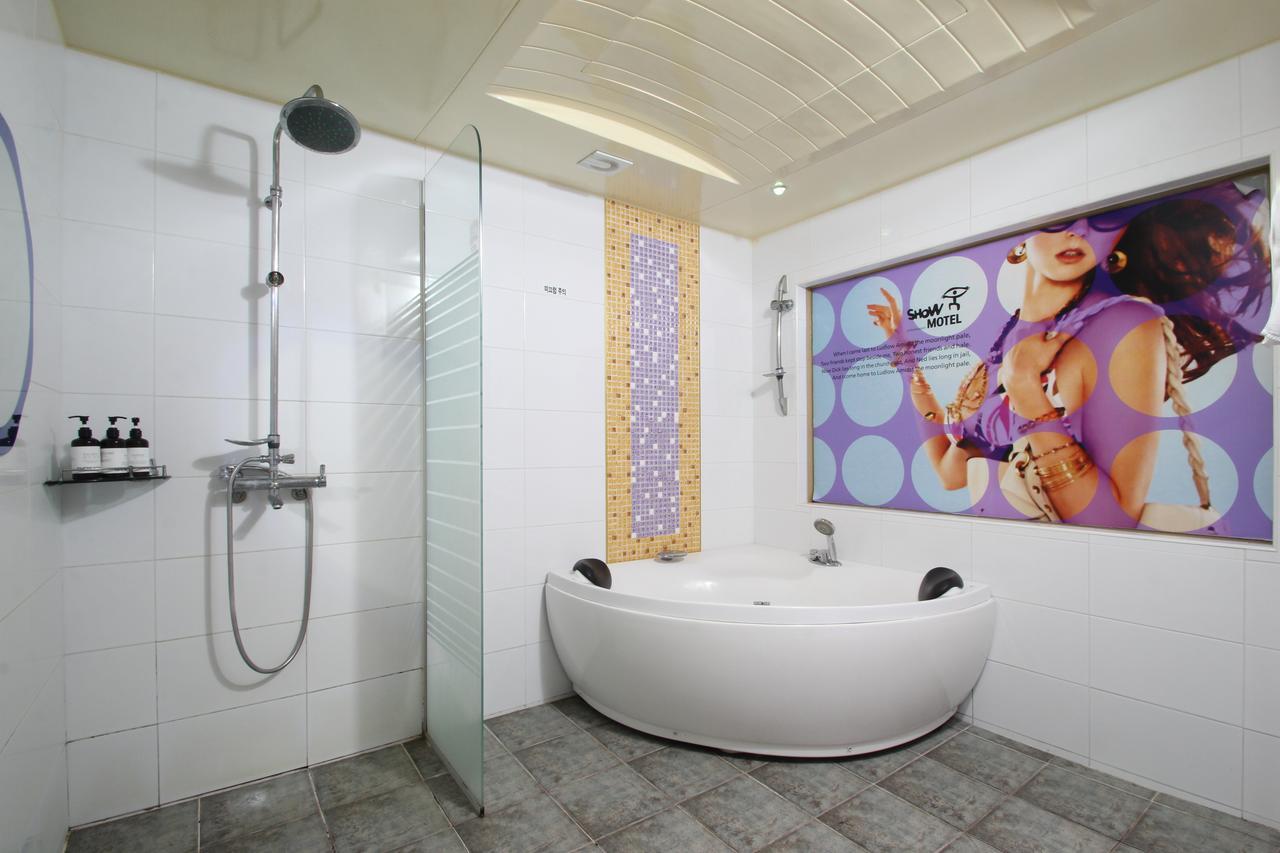 בוסאן Show Hotel חדר תמונה