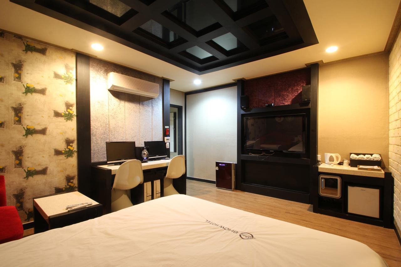 בוסאן Show Hotel חדר תמונה
