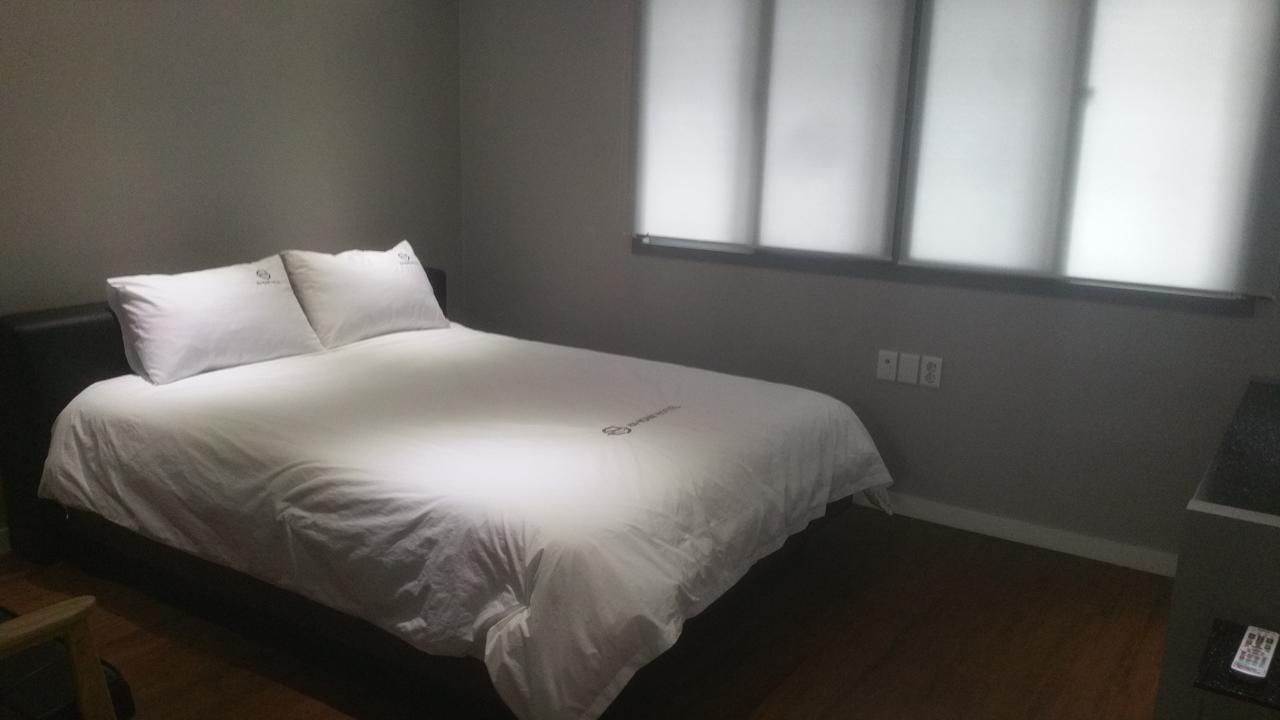 בוסאן Show Hotel חדר תמונה